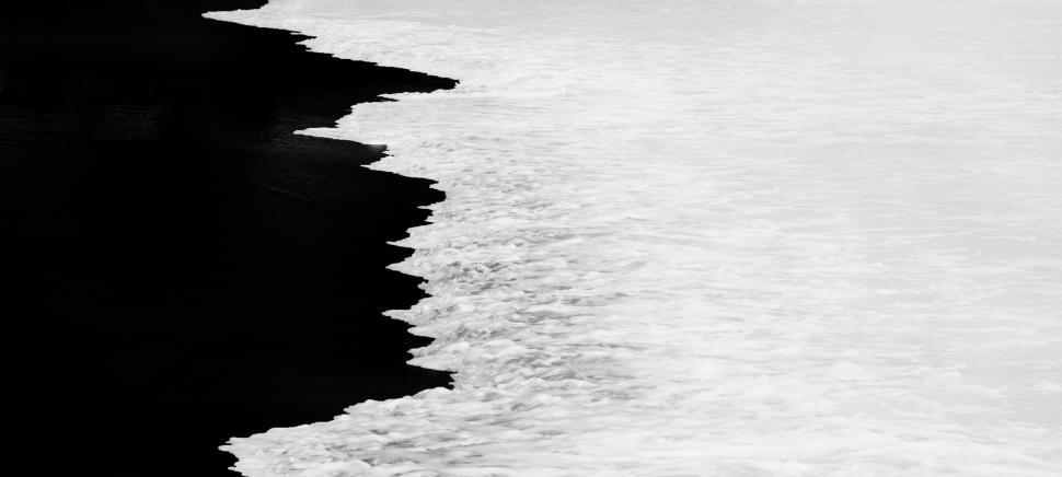 Free Image of Line of Shore  
