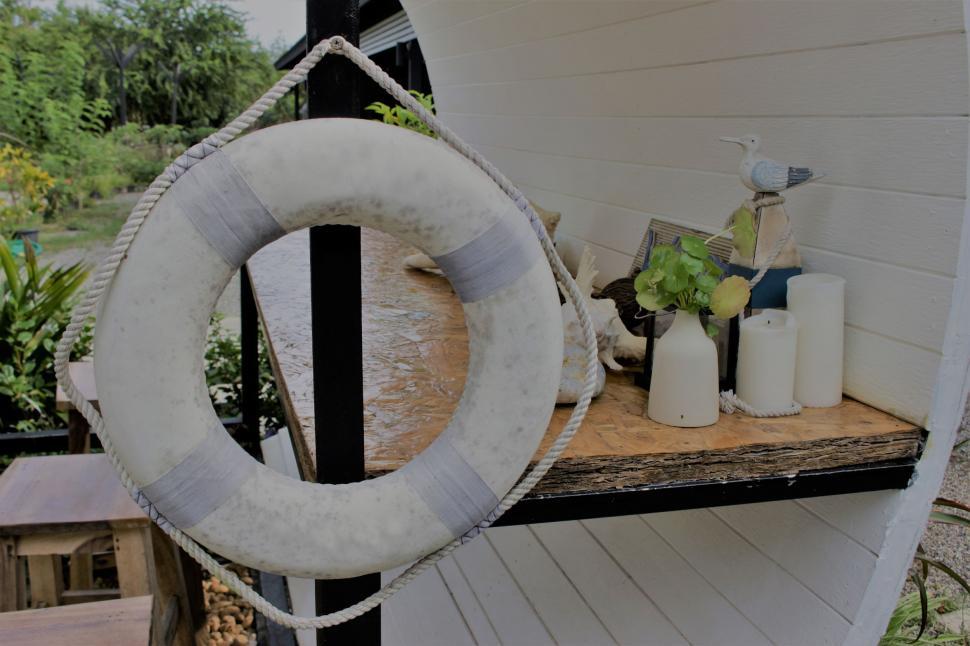 Free Image of Nautical decoration rubber ring  