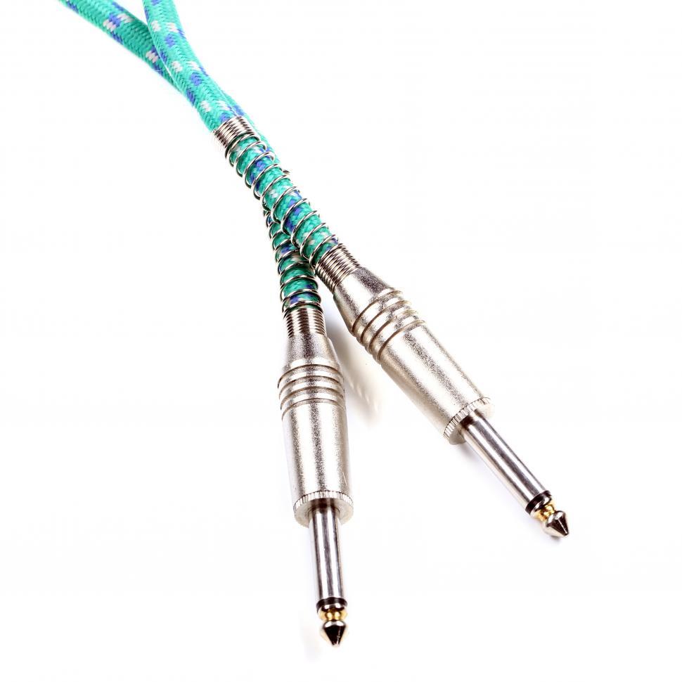 Free Image of Guitar audio jack and cord 