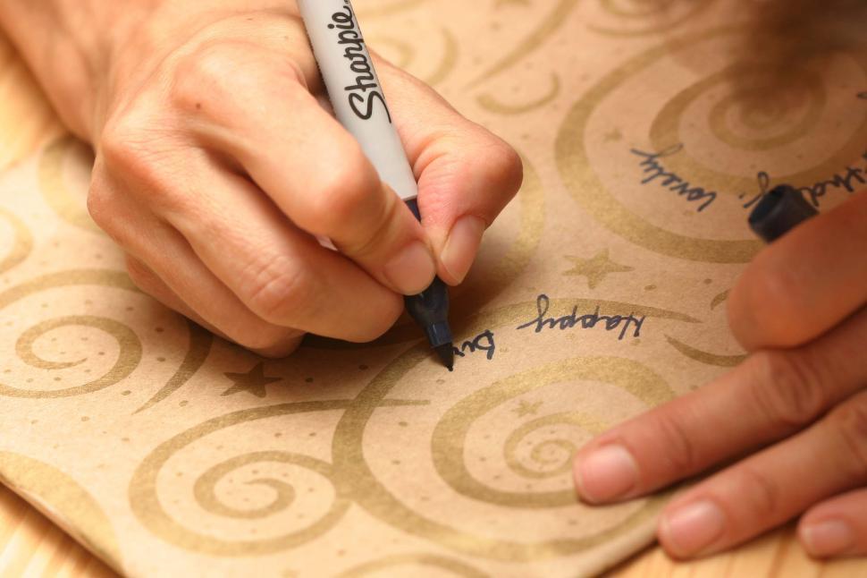 Free Image of Writing - Happy Birthday  