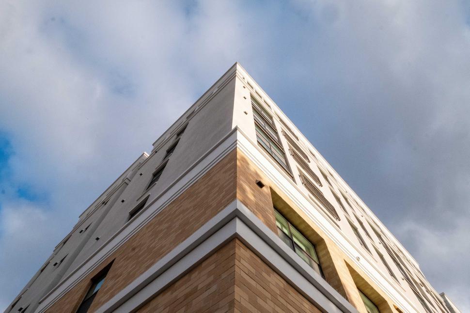 Free Image of Building corner - perspective 