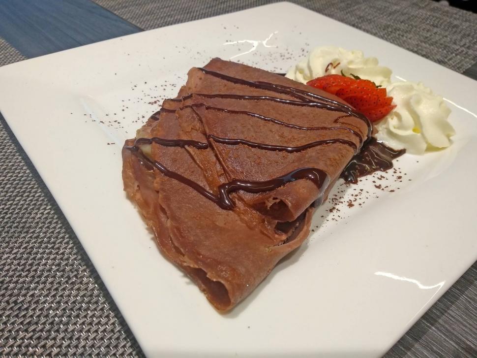 Free Image of Brown chocolate crepe  