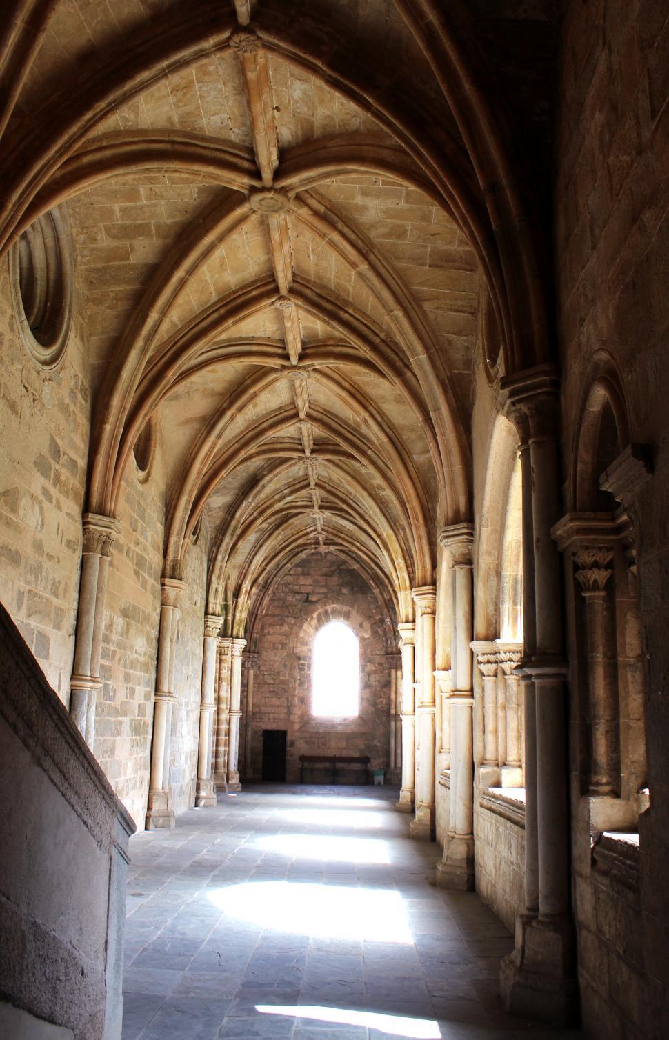 Free Image of Cathedral of Evora - Ogival Arches - Cloisters - Gothic Architec 
