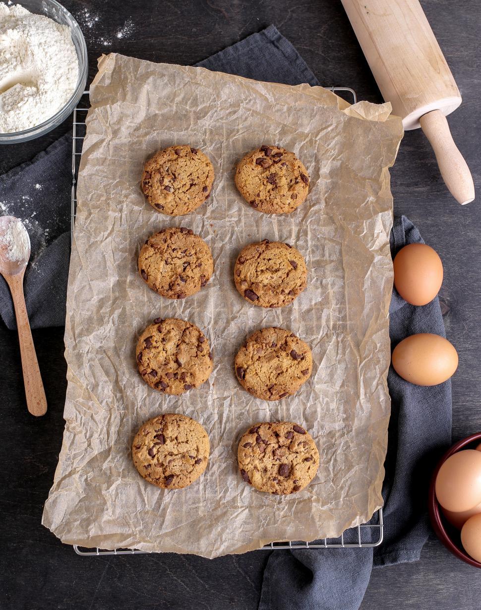 Free Image of Fresh chocolate chip cookies  