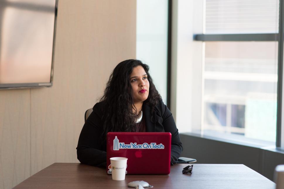 Free Image of Female executive with laptop 