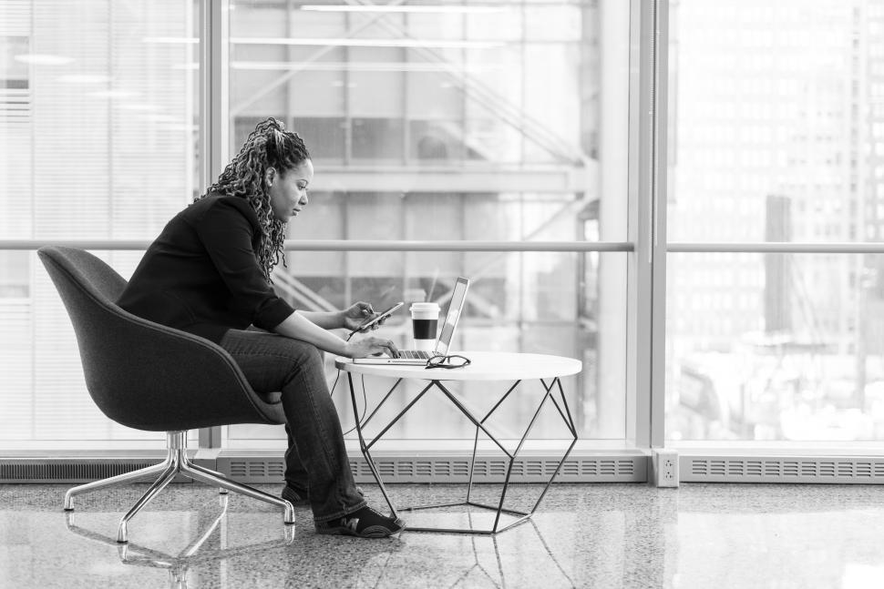 Free Image of Female programmer using laptop 