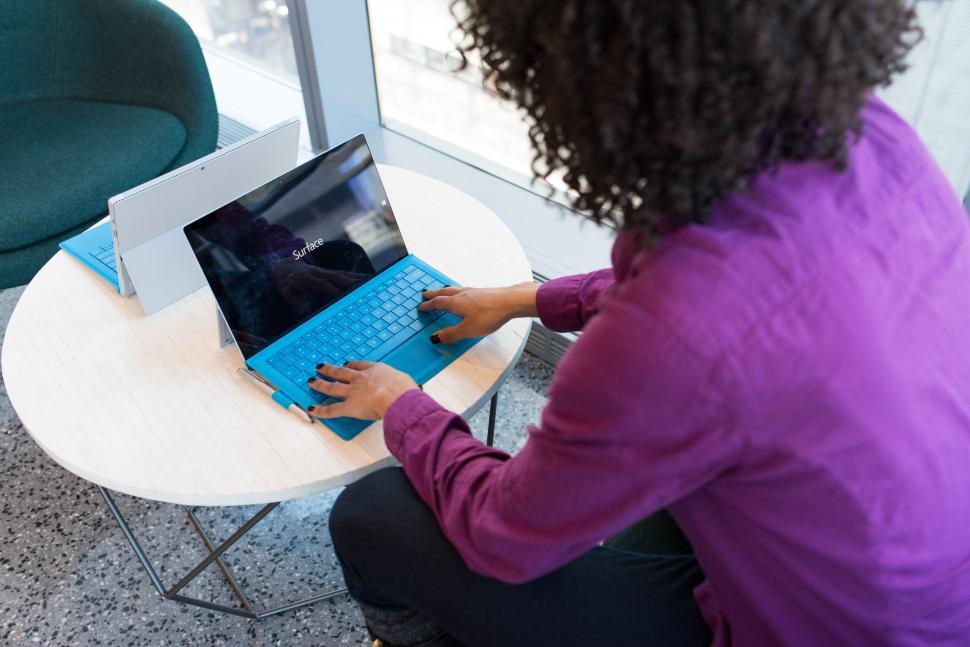 Free Image of Female executive with tablet computer in office 