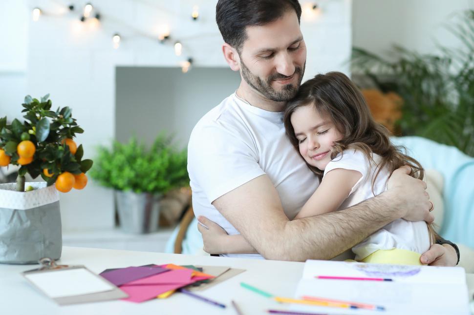 Free Image of Father daughter hug 