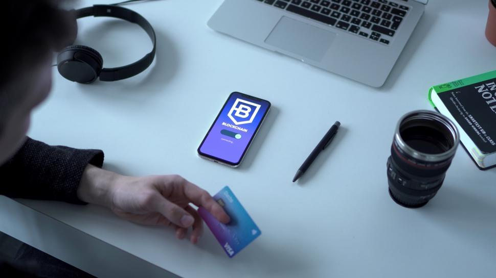 Free Image of Blockchain platform ecommerce concept  
