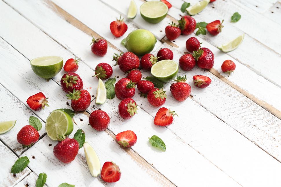 Free Image of Fruits. Strawberries and limes 