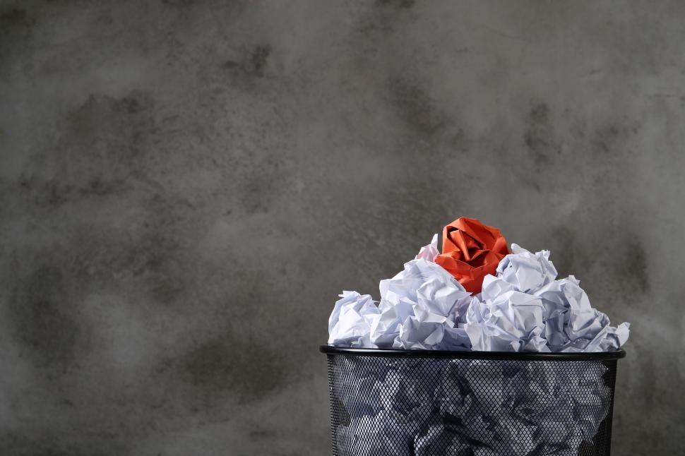 Free Image of Trash can - discarded paper 