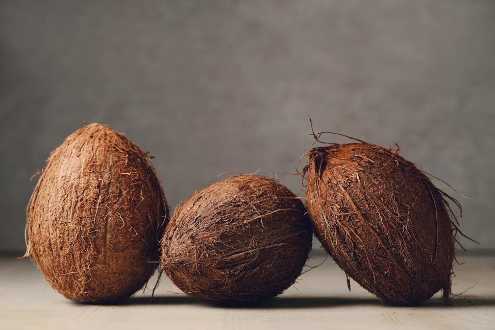Free Image of Whole coconuts 
