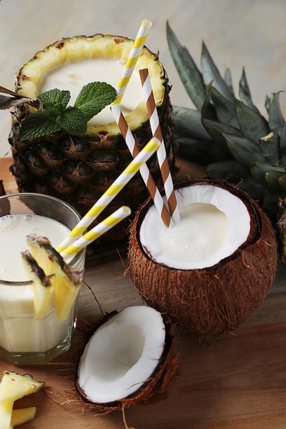 Free Image of Coconut drink 