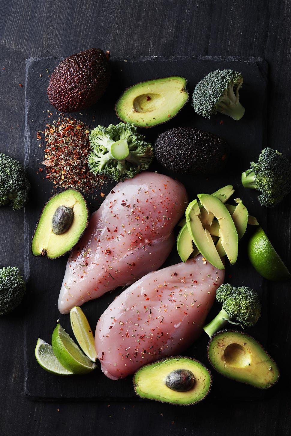 Free Image of Raw chicken and vegetables 