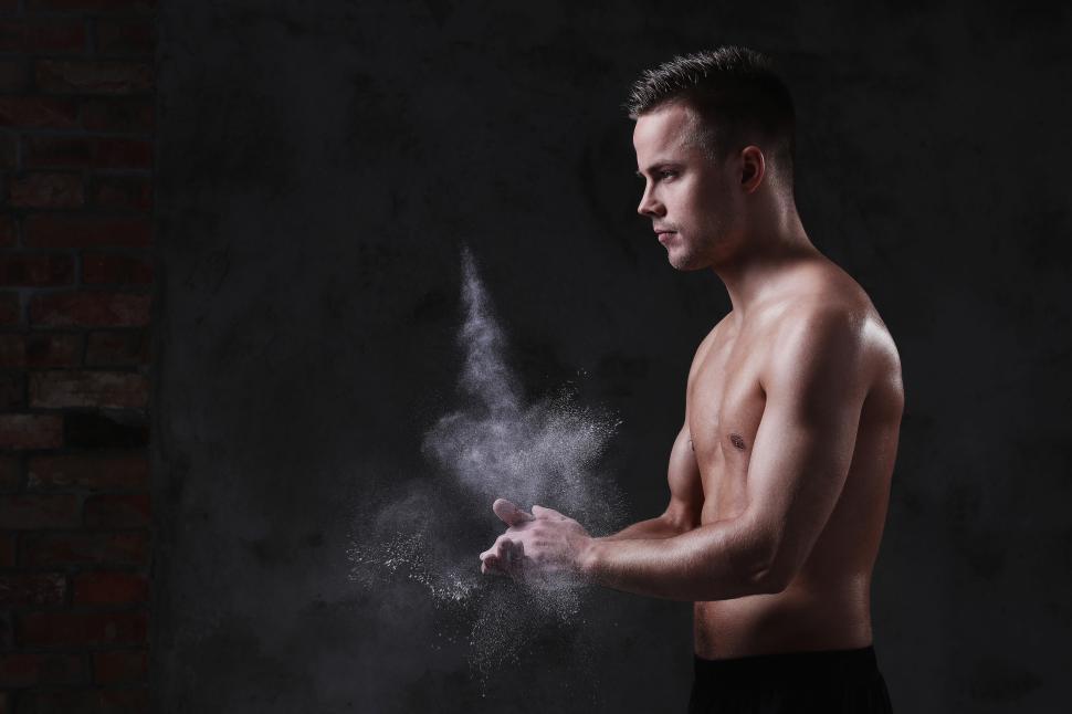 Free Image of Athlete with chalk 