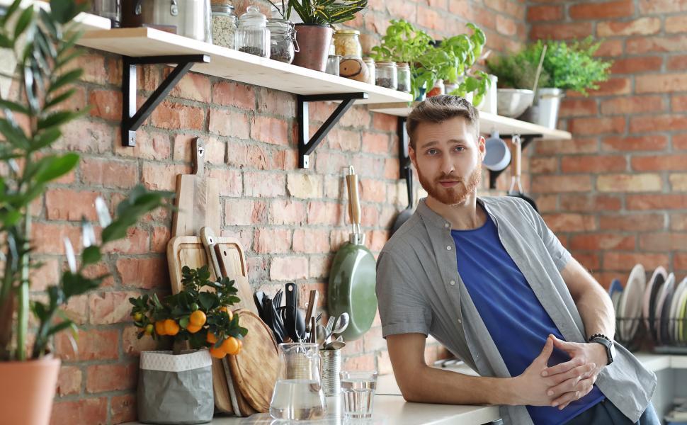 Free Image of Man in the kitchen 