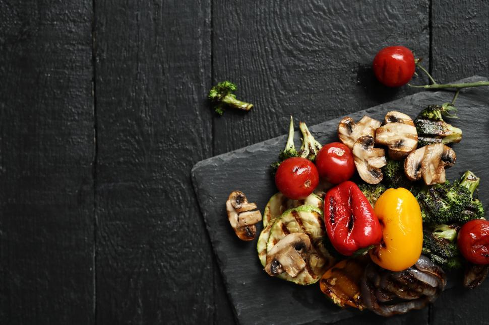 Free Image of Grilled vegetables on dark wood 