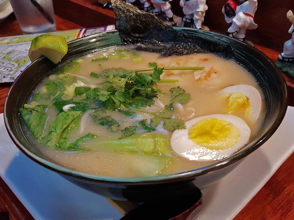 Free Image of Japanese Noodle Soup Udon Ramen Chicken and Egg 