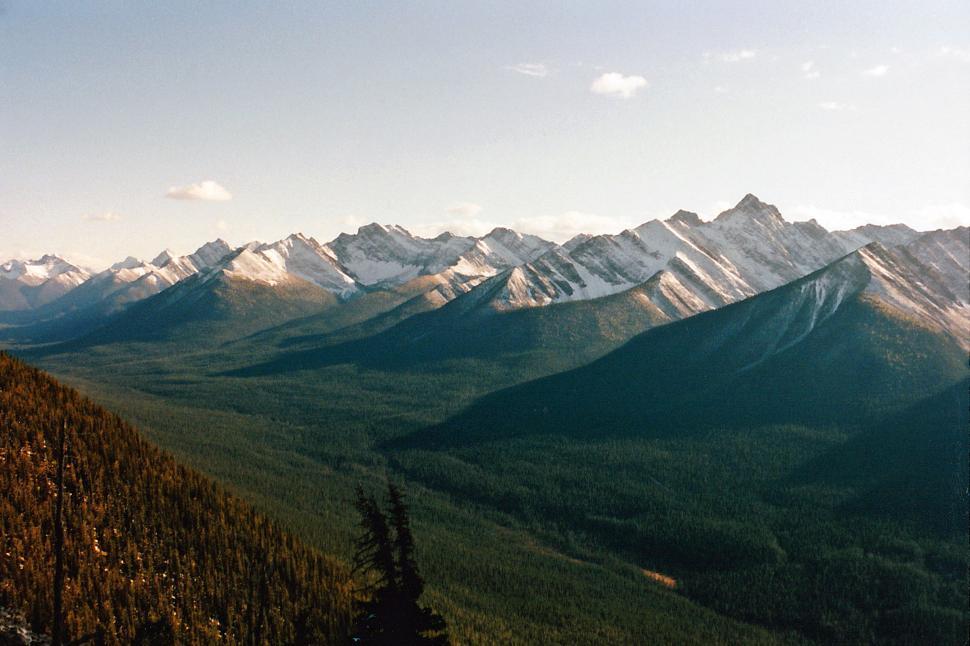 Free Image of Vista Along Bow Valley Parkway 