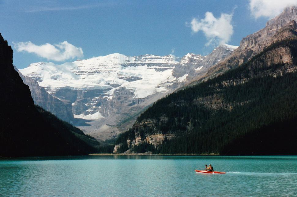 Free Image of Kayaking on Lake Louise 
