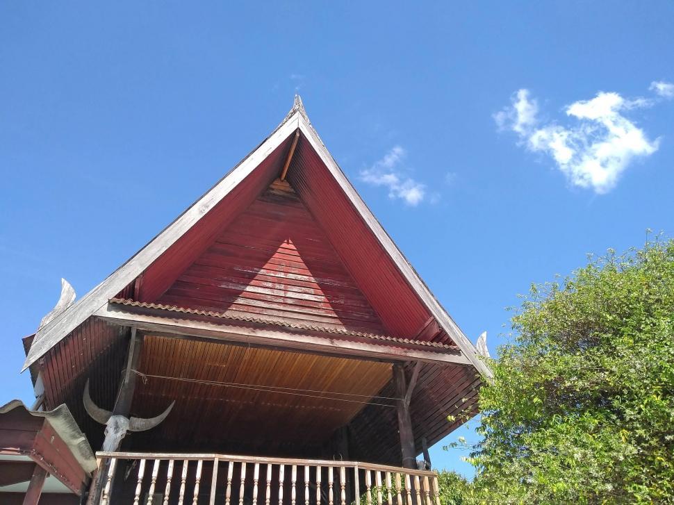 Free Image of Wooden house blue sky background  
