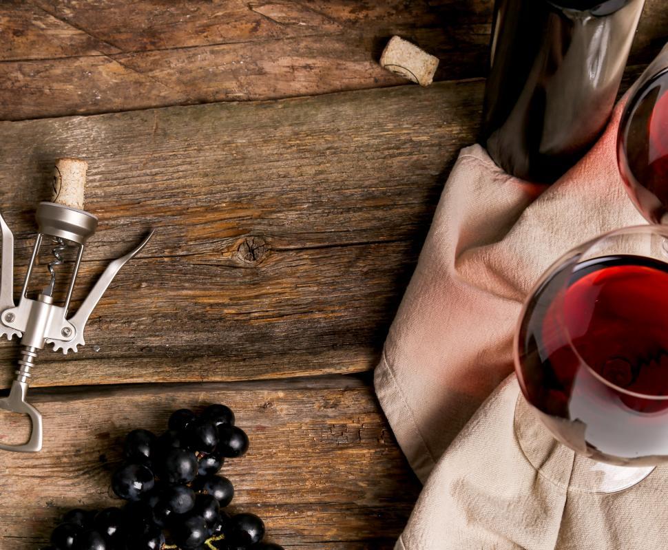 Free Image of Delicious wine background 
