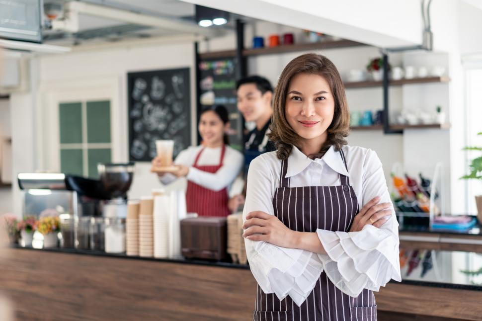 Free Image of Female coffee shop owner, looking at camera 