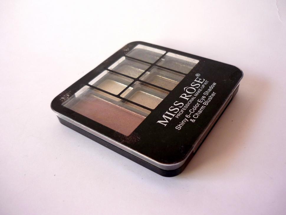 Free Image of A Grid of Compact Compacts 