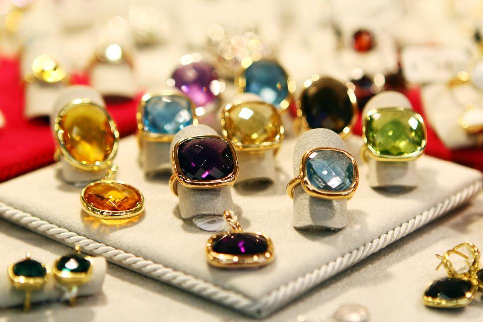Free Image of Jewelry case display 