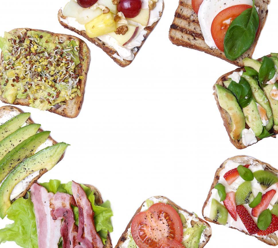 Free Image of Circle of toast around copyspace 