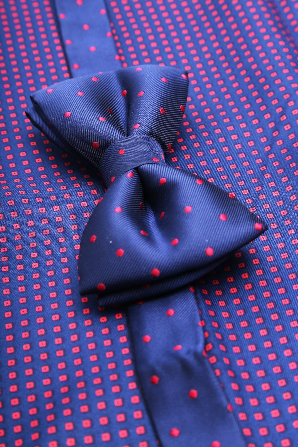 Free Image of Bow tie 