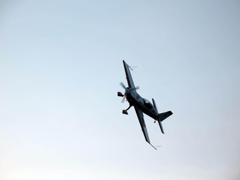 Free Image of Aerobatic team making loopings in the air 