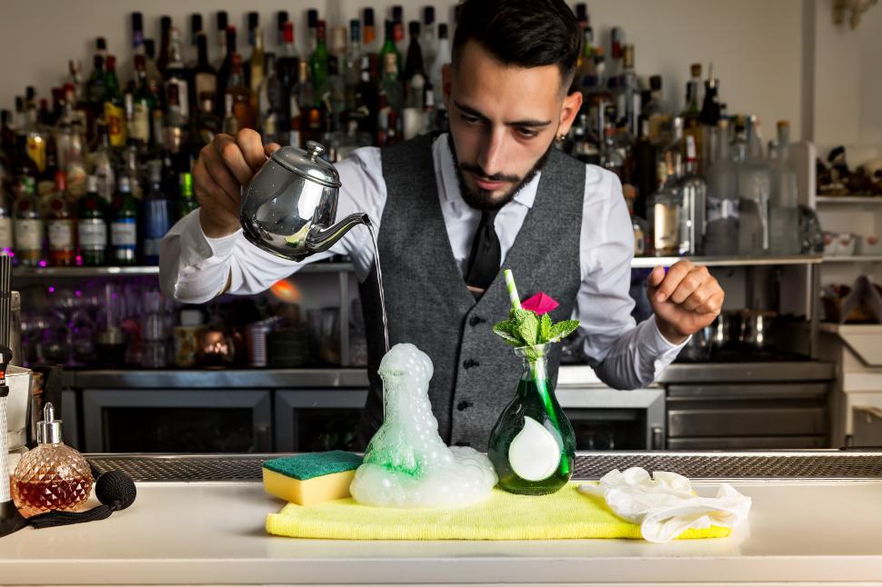 Free Image of Creative barman making molecular cocktail 
