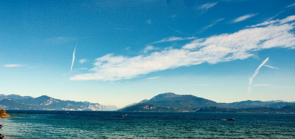 Free Image of Lake Garda, Italy 