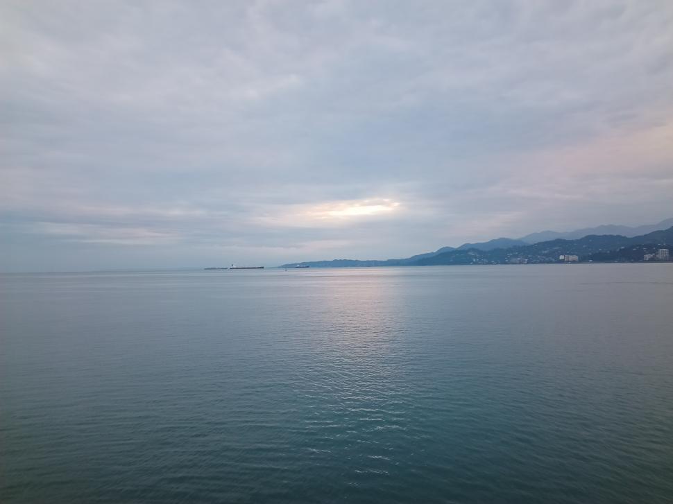 Free Image of Morning light flowing onto the sea  