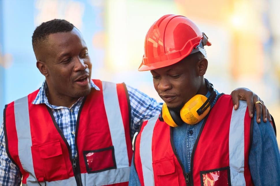 Free Image of Two colleagues chatting during a break 
