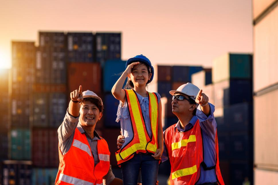 Free Image of Cute kid looking at future as an engineer. 
