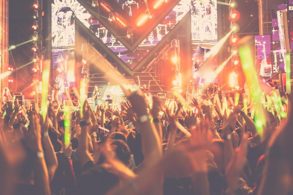 Free Image of Crowd at a concert 