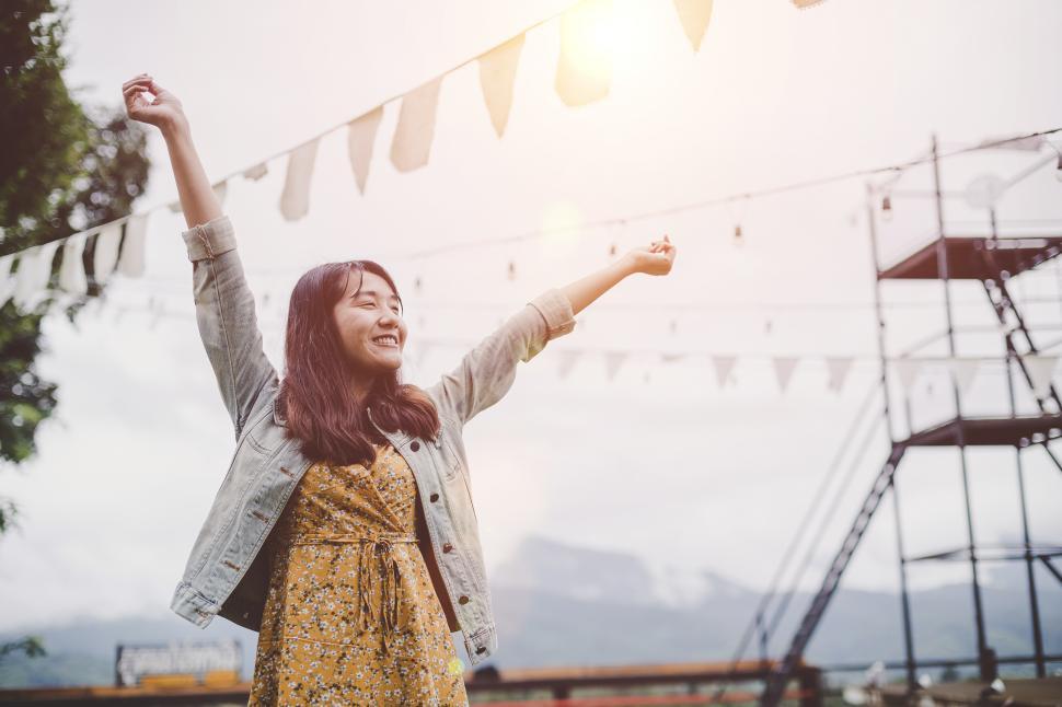 Free Image of Young woman traveler is enjoying the mountain view 