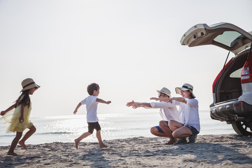 Free Image of Summer Vacation and Travel Trip to the Beach 