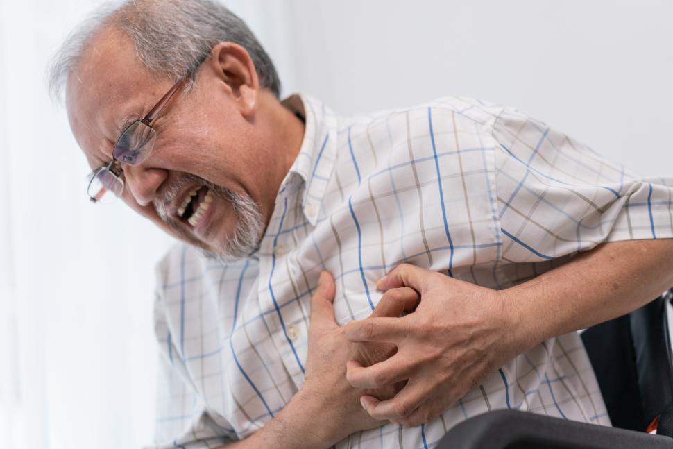 Free Image of Senior man suffering from heart attack 