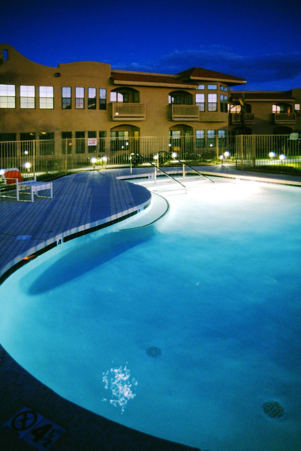 Free Image of Pool and Apartment Complex 