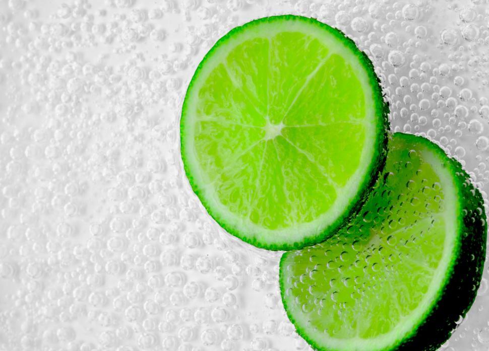 Free Image of Fizzy Limes  