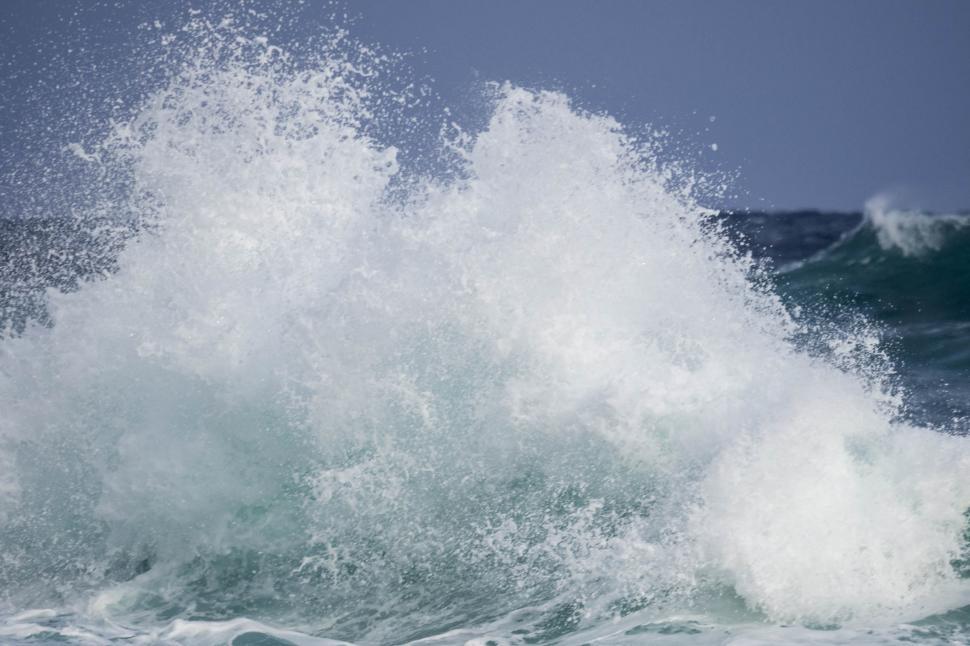 Free Image of Ocean wave 