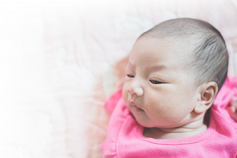 Free Image of Infant baby with copyspace 