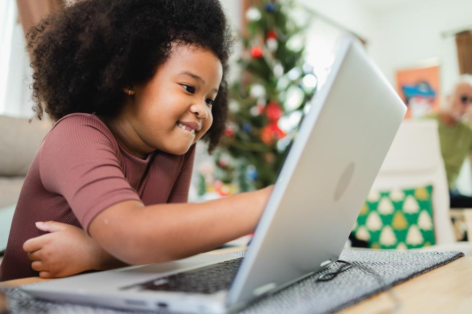 Free Image of Girl excited about online learning 