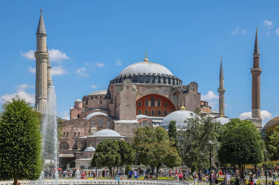 Free Image of Hagia Sophia and plaza, Istanbul 