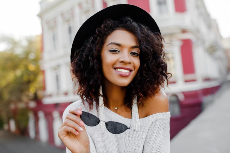 Free Image of Sensual lady in trendy outfit enjoying good day 