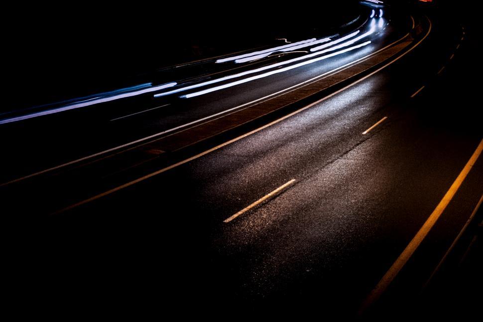 Free Image of dark city tracks lights 
