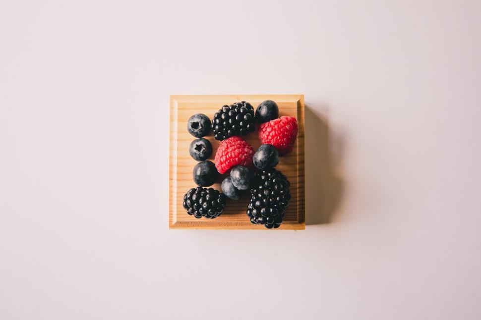 Free Image of Berries isolated on white background 